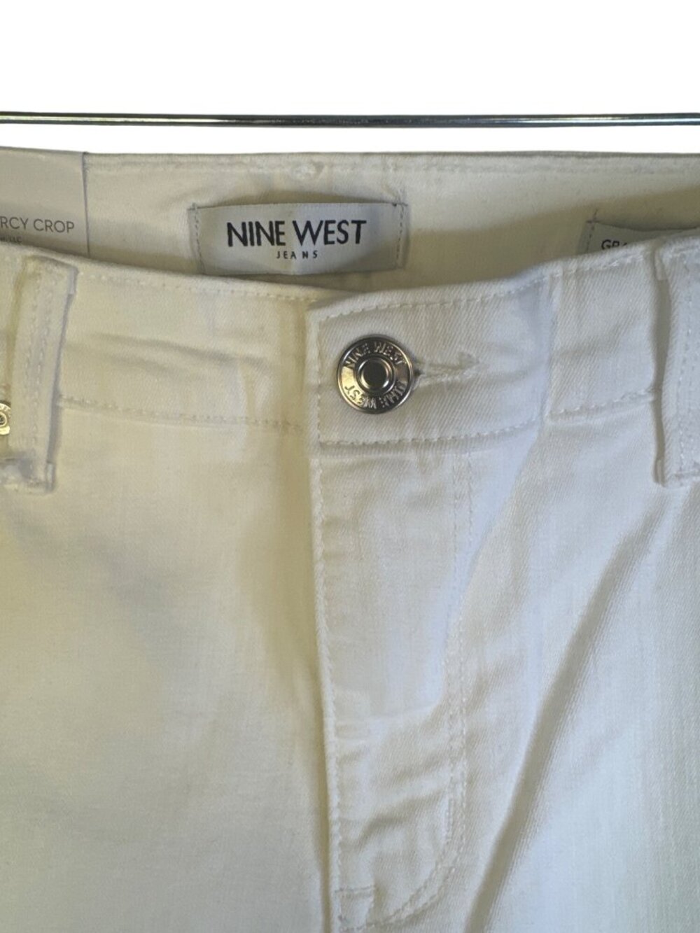 New Nine West Size 4 Gramercy Crop Jeans Slim Fit White Soft Twill Fray Cuff - Picture 10 of 13